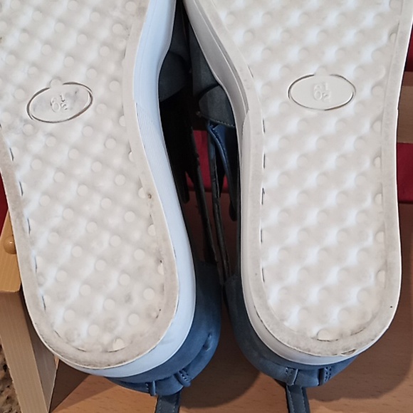 SEENA JC Journee Collection. No Lace Sneaker With Side Cutouts And Wedge Heel. - Picture 14 of 16